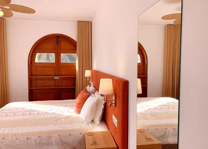 Quarto em Acomodações Particulares Theresia's Porto Santo